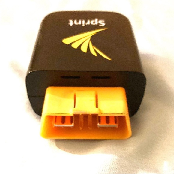Sprint Drive Black and Yellow USB Device. N.B (For Sprint Customers Only) - Picture 2 of 5